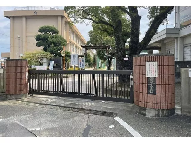 "New seismic standards" protect your family from major earthquakes. A gift of home appliances worth up to 60,000 yen upon contract