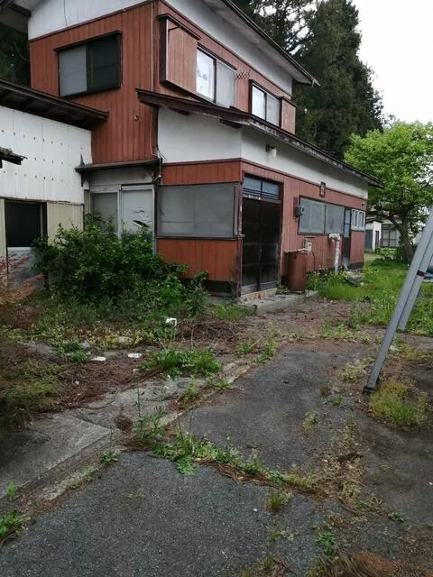 Yonezawa City, Tachiyama 3-chome (Nishi-Yonezawa Station) 2-story building 4LDK