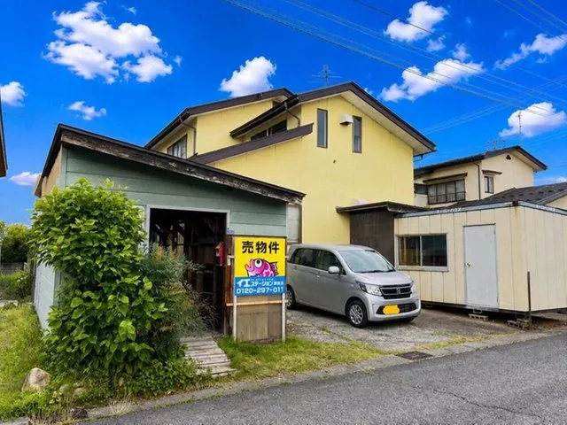 Delivery after disposal of belongings and cleaning. A house filled with the owner's dedication.