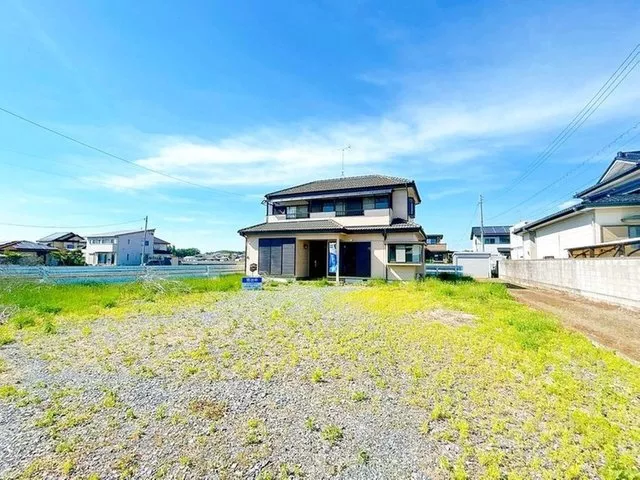 20-minute walk to the station! Parking space for 4 cars! Open year-round, so feel free to see it now♪