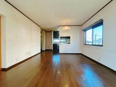 [Open House] Sekisui Heim construction / 5LDK / Parallel parking for 2 cars (depending on vehicle type) / - Image 3