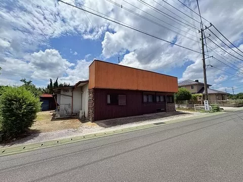 Chikujo District, Chikujo Town, Oaza Shimobefu (Chiku Station), single-story building, 6K