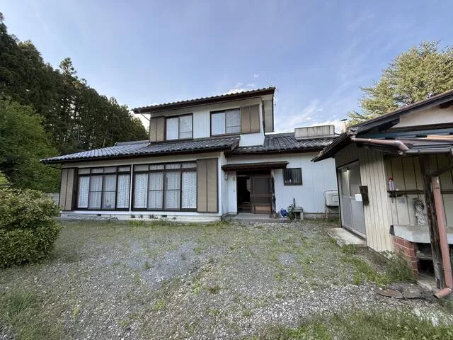 Shibukawa City, Yokobori (Kanashima Station) 2-story building 6DK