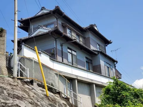 Kure City, Ryosho 1-chome (Kure Station) 2-story 6DK