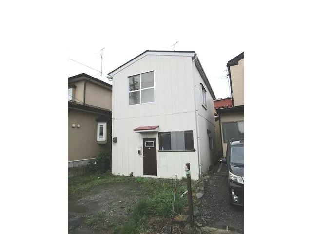 Property within walking distance to Lawson, Universe, and Happy Drug!