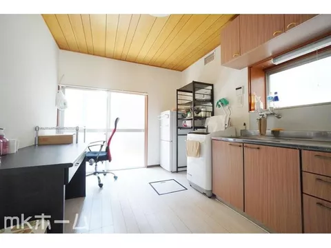 Inquiries for materials are very welcome! We can also respond to viewings on the same day!