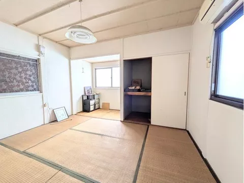 7 million yen × corner lot! 6 minutes on foot to the supermarket! 2-story building in a quiet residential area of Amagasaki City