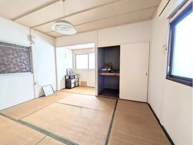 7 million yen × corner lot! 6 minutes on foot to the supermarket! 2-story building in a quiet residential area of Amagasaki City