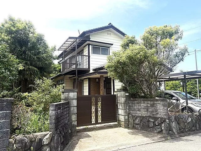 Used single-family home Minayoshi House