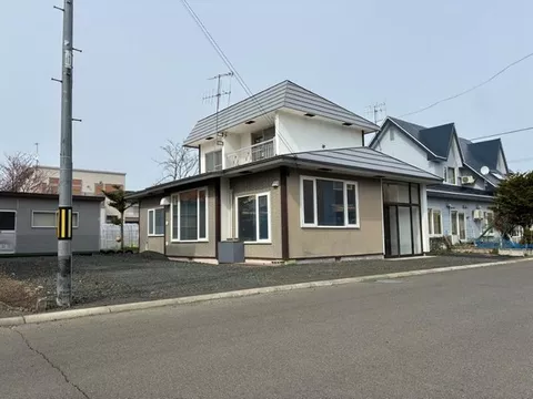 [2-story 4LDK] [Immediate delivery available] [6 minutes on foot to elementary school] [Parking for 2 cars available]