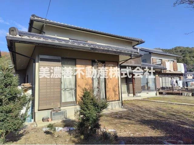 Higashi Fukase 9.8 million yen