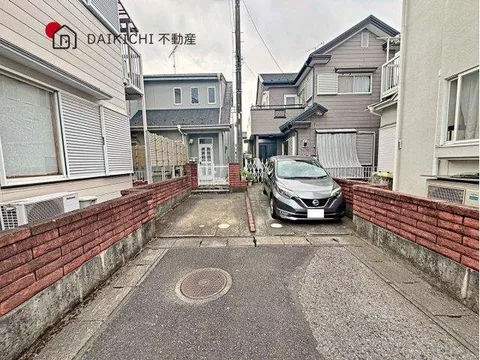 10 minutes on foot to Tobu Isesaki Line "Kazo"! A warm southwest-facing home♪