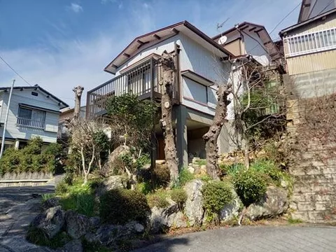Kochi City, Uemontsu-machi (Kagamigawa Bridge Station) 2-story 5DK