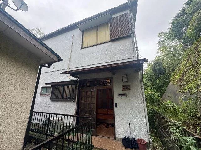 ◆Shower ◆Flooring ◆Land over 80 tsubo ◆Within 10 minutes walk from the station ◆Separate bath and toilet