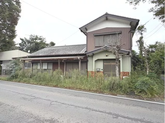 Excellent access to the airport! Spacious 5LDK used house♪