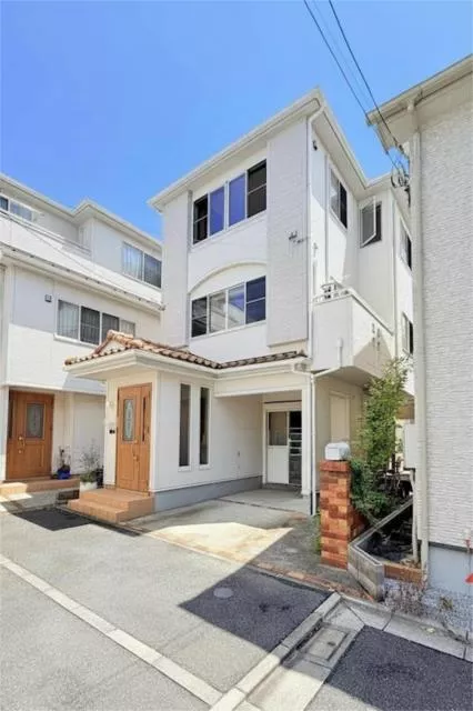 Todashi, Kizawa 2-chome (Nishikawaguchi Station) 3-story 4LDK