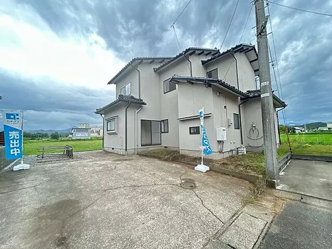 Used single-family home in Kaga, Ueno-machi, single-family home