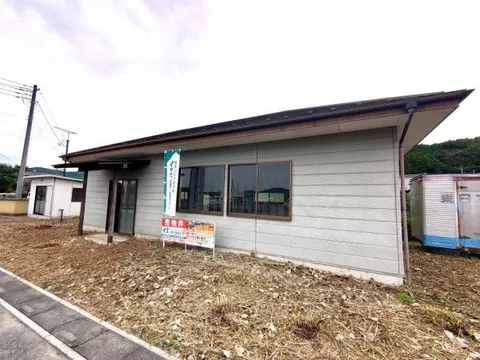 Hiki-gun Ogawa-machi Oaza Kadoyama (Ogawa-machi Station) single-story building one room