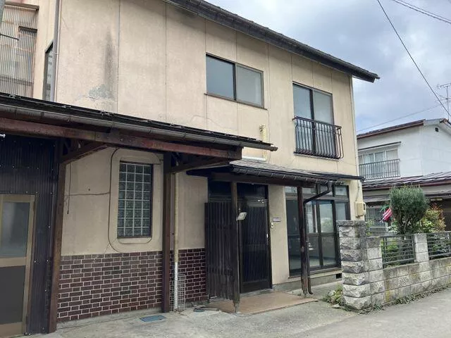 Aizuwakamatsu City, Nishi Sakae Town (Nanokamachi Station) 2-story building 6DK