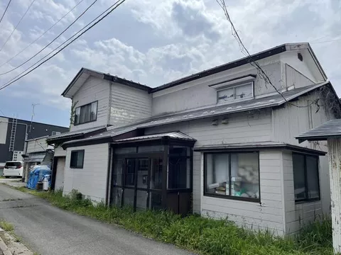 2-story building, 7DK in Ushijima Higashi 1-chome, Akita City