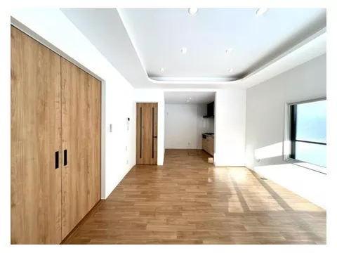 [Open House] [Renovated, move-in available within the year] Kitchen, bath, toilet, wash