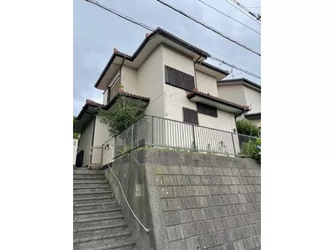 A house in a convenient location for 4.5 million yen! You can achieve your ideal renovation at an affordable price!