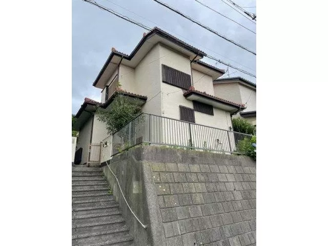 A house in a convenient location for 4.5 million yen! You can achieve your ideal renovation at an affordable price!