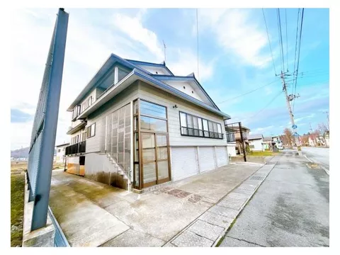 【Open house held】 400m (5 minutes on foot) to Oishida Elementary School, 900m to Oishida Junior High School