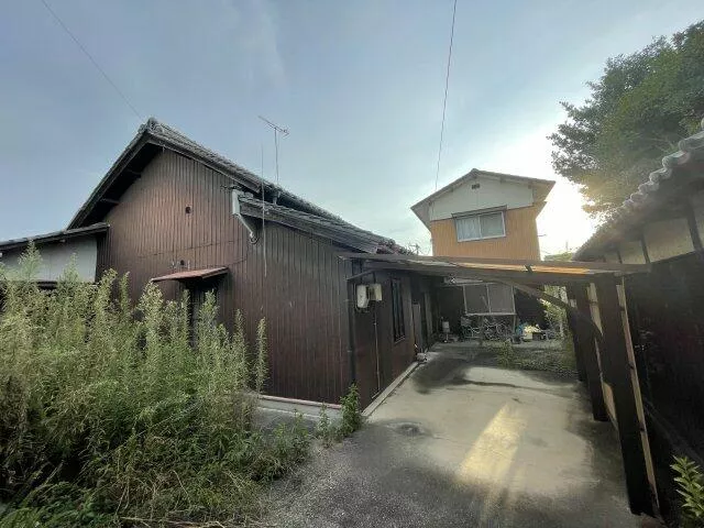 Mitoyo City, Takuma Town Matsuzaki (Takuma Station) 2-story 9DK