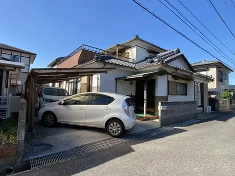 Nichinan City, Agatahigashi 5-chome (Nichinan Station) 2-story building 6LDK