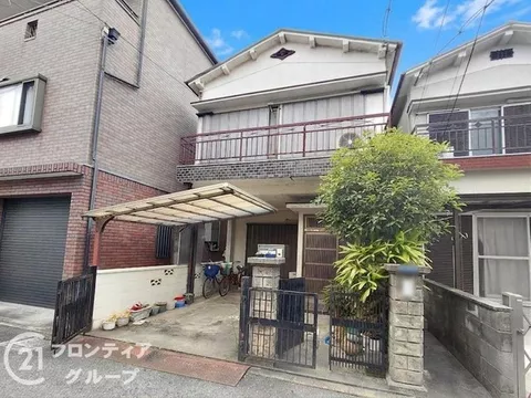 【Rich surrounding environment + immediate viewing available】■Convenient living with supermarkets and convenience stores within a 5-minute walk