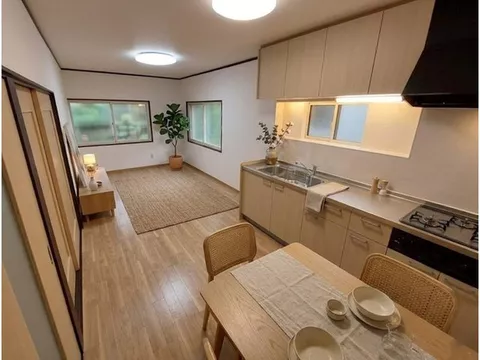 Oaza Araida, Azai Ishiuraki 9,980,000 yen