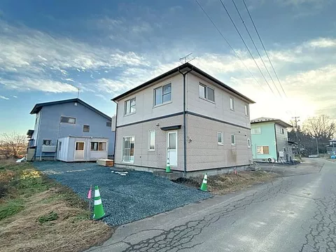 Used single-family home in Kitakami City, Aikato Town, Shimo Tanaki