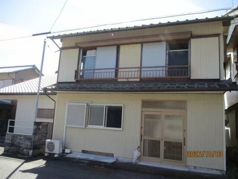 Awaji-gun Minami-cho Okukawachi Aza Honmura (Hiyosaka Station) 2-story 5DK