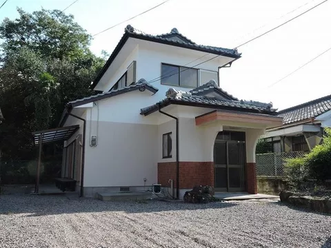 Used house in Kobayashi City, Magata (Kubotani) - two-story! Exterior painted! Partial interior renovation!