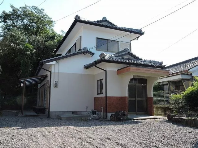 Used house in Kobayashi City, Magata (Kubotani) - two-story! Exterior painted! Partial interior renovation!