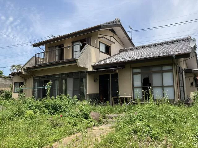 Takasaki City, Minami-gō Town, Shirakawa (Gunma Hachiman Station) 2-story building 6DK
