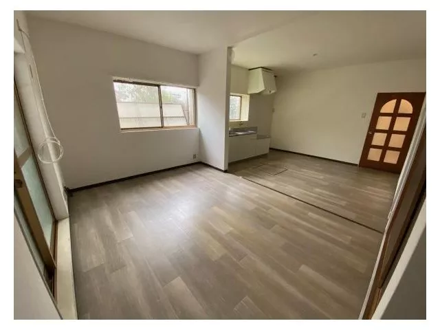 ■6-minute walk from the station■Parking for 2 cars available (limited vehicle types)■Many renovation records■Recommended for investment