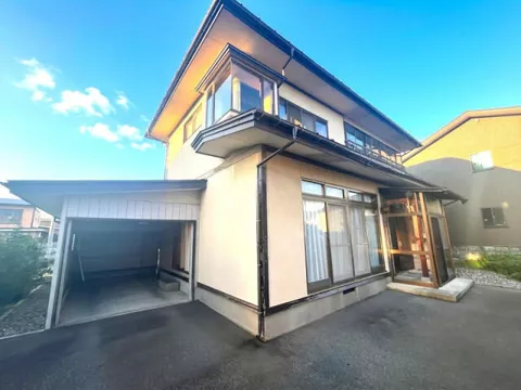 Yonezawa City, Mansei Town, Katako (Yonezawa Station) 2-story building 6DK