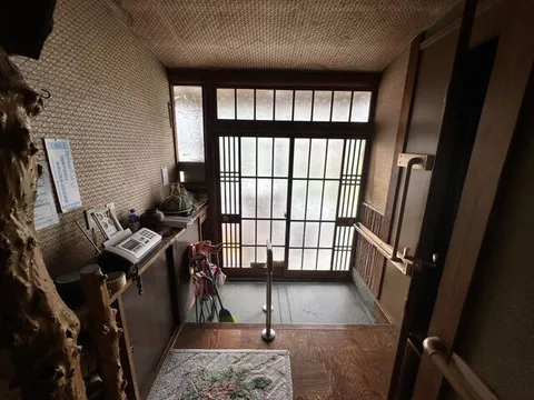 Murayama City, Oaza Okubo Ko (Murayama Station) 2-story building 4LDK