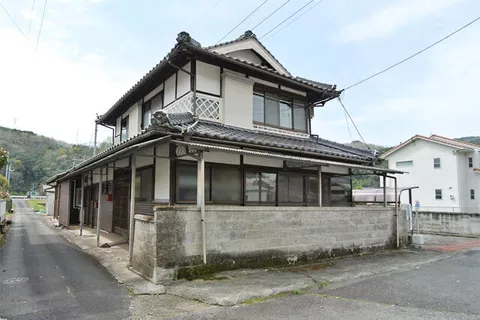 Kume County, Misaki Town, Yoshigahara (Nishikatsumada Station) 2-story 7LDK