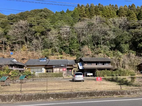 Kirishima City Yokokawa Town Nakano (Uemura Station) Single-story building 3LDK