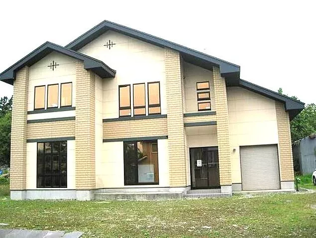 Used single-family home built in 2004, 4LDK, land over 400 square meters, interior cleaned