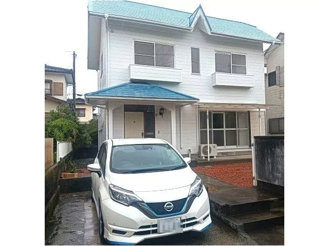 Renovated used house, ready for immediate occupancy. Purchase as a rental property is also welcome.