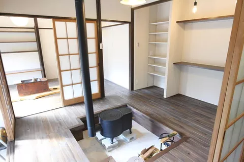 Okutama Town, Nishitama District, Hikawa (Okutama Station) 2-story building 4K