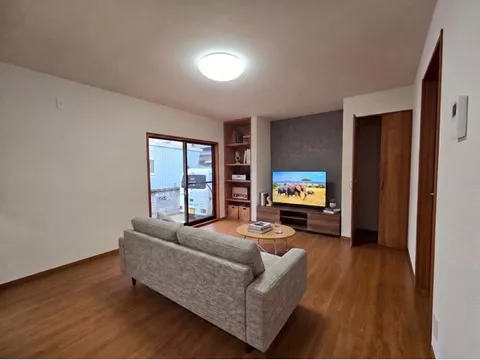 Viewings are available anytime! Please feel free to contact us! Moving support price!