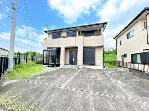 [Open House] [Renovated] Parallel parking for 3 cars, 3SLDK layout, good sunlight from the south road