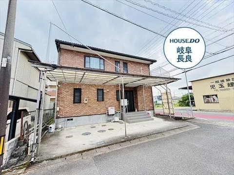 【All rooms with storage◎】South-facing with good sunlight♪