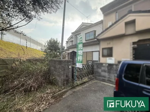 Minami-Imazato-cho, Yamatotakada-shi, Yamatotakada (Ukiko station) 2F 4LDK

3,500,000 yen