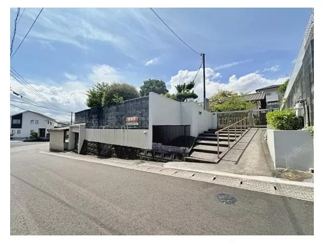 Within approximately a 5-minute drive to Bikkuri City, Nogata Aeon Mall, and Kanda Elementary School!